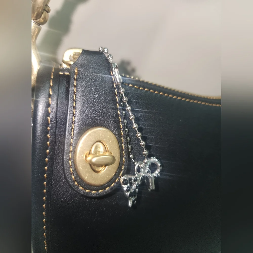 Coach RARE New York Exclusive Black Pearl Bow Shoe Charm Wristlet Wallet Purse